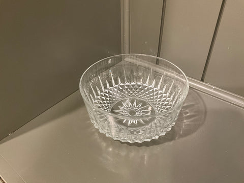 Glass bowl